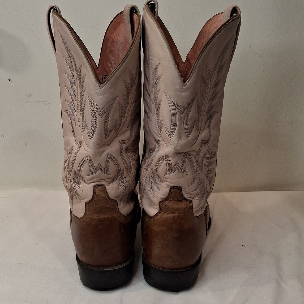 Ariat Brown and Light Pink Heeled Wos. Boots. Classic Look For Any Occasion. - Picture 6 of 12